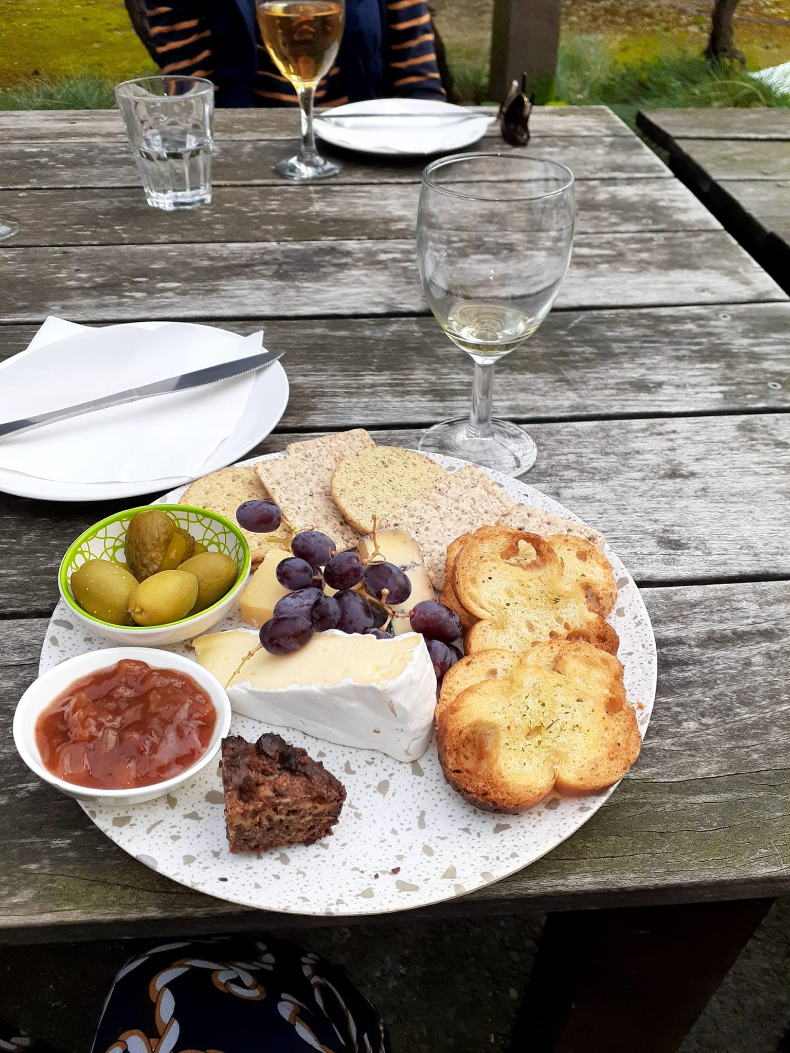 Lunch with Friends Hawke's Bay logo